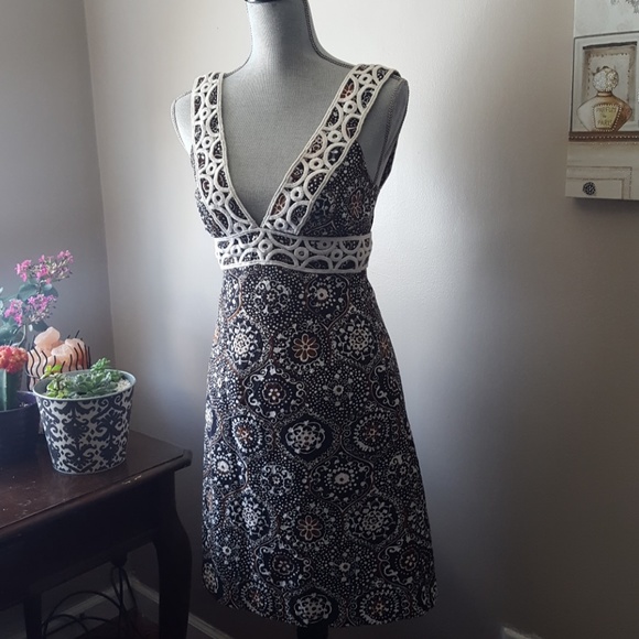 Trina Turk Dresses & Skirts - Trina Turk crocheted plunge v neck sheath dress